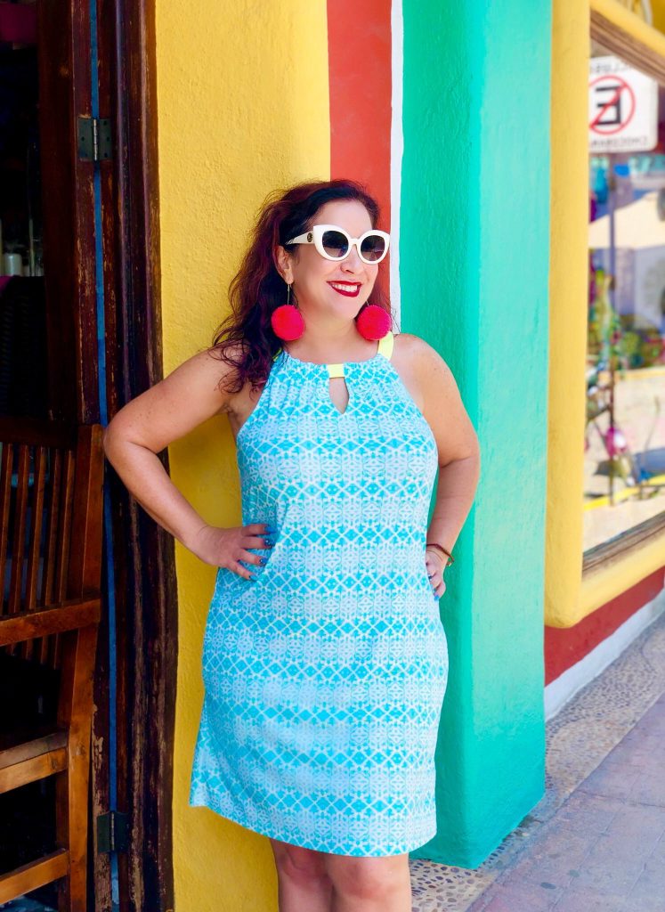 Sayulita is a charming boho chic town in the Riveria Nayarit region of Mexico. It's a colorful city with a welcoming vibe and fab artisanal shopping